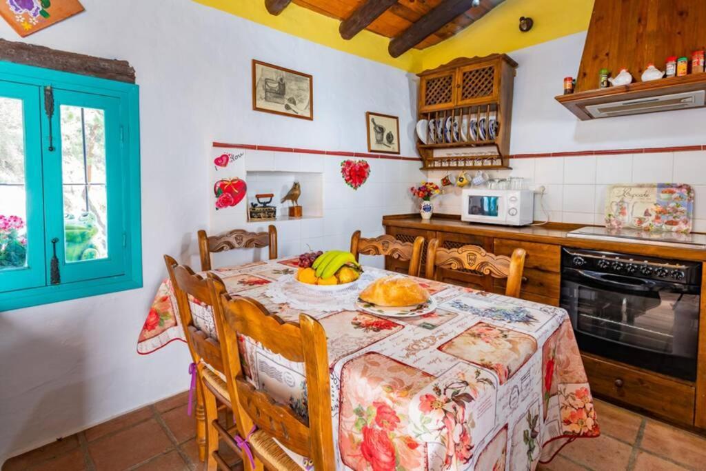 Casa Rosa, Con Encanto Y Piscina Climatizada Frigiliana Dış mekan fotoğraf